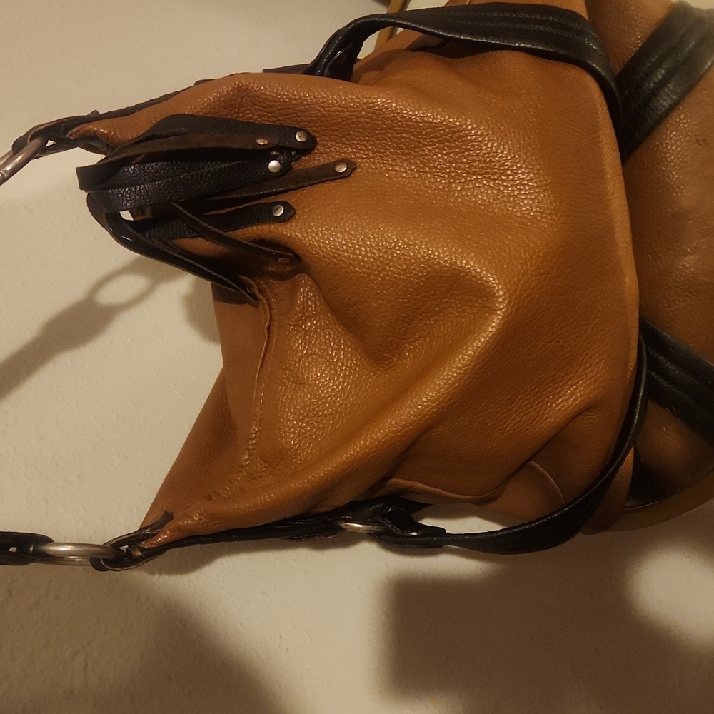 Maurizio Taiuti brown leather shoulder bag.